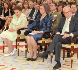 Su Majestad la Reina junto a Su Alteza Real la Infanta Doña Margarita y el Duque de Soria, durante el concierto de clausura del curso 2013/2014
